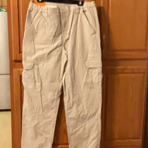 New with tags men’s savane cargo/hiking pants size 38 waist 32 length
